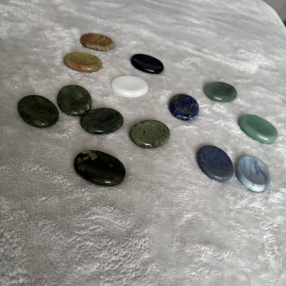 ✨ Natural Crystal Worry Stone | Pocket Palm Stone | Anxiety Relief & Meditation